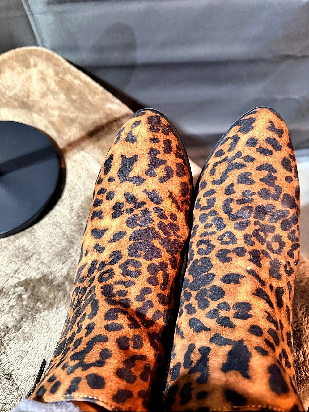 Portland Trisha Zip Leopard Print Zip Booties US 8.5M